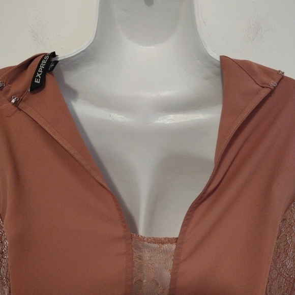 Express - Handkerchief Bell Sleeve Lace Blouse - Picture 13 of 16